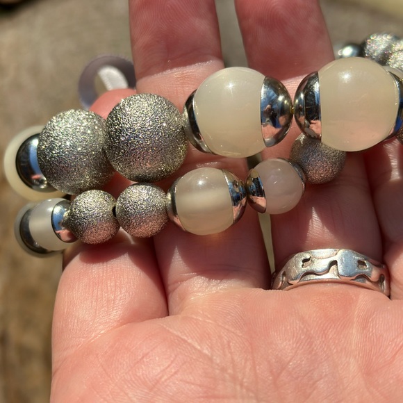 NWOT Women’s silver beaded bracelet set with silver ribbon. Easy on/off stretch - Picture 3 of 8